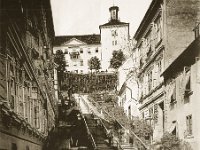 Bregovita ulica sa stubama prema kuli Lotrščak na mjestu gdje je danas uspinjača